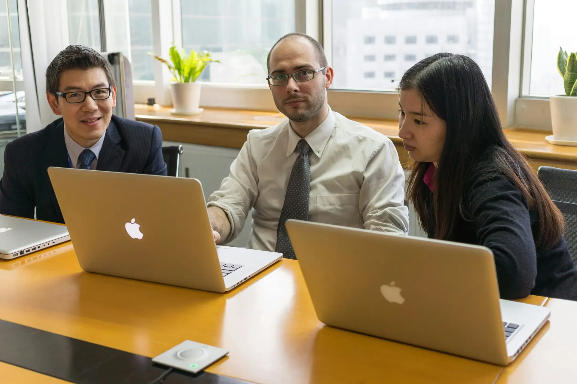 Lynk Solutions provides curated group medical insurance plans your team deserves.
